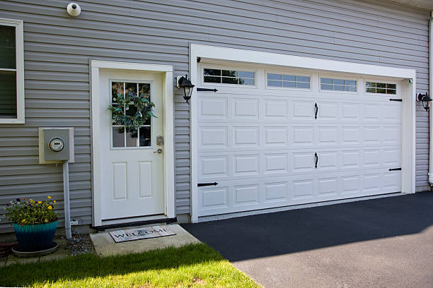 24/7 Emergency Garage Door Installation experts in New London, IA